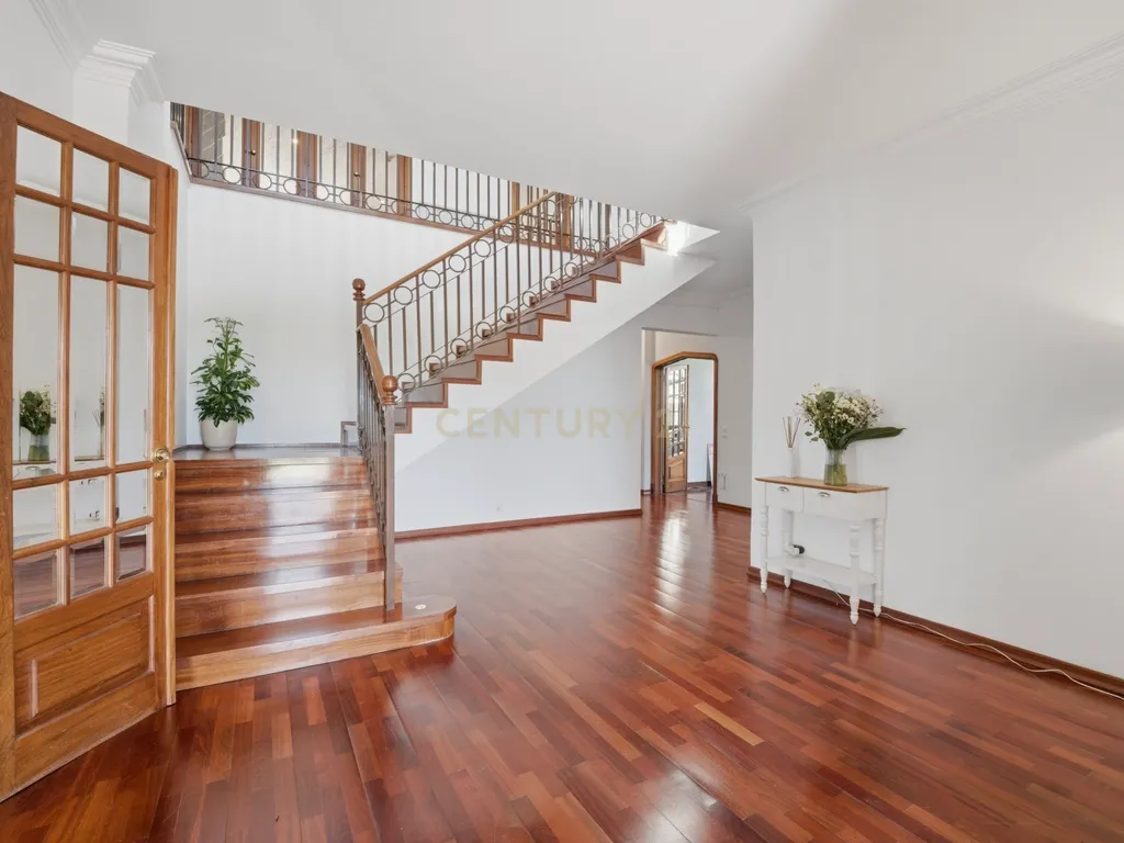 Quinta de Charme em Palmela – Renovada, Espaçosa e Pronta a Viver - Image 16