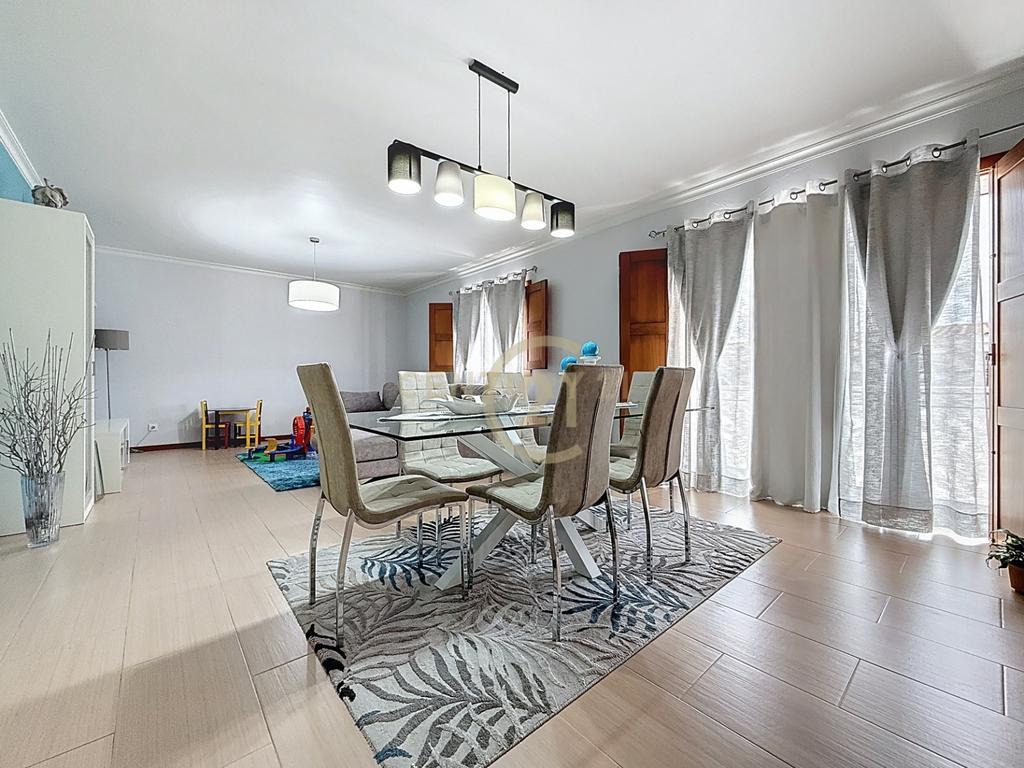 Excelente apartamento T3 em Porto Judeu - Image 4