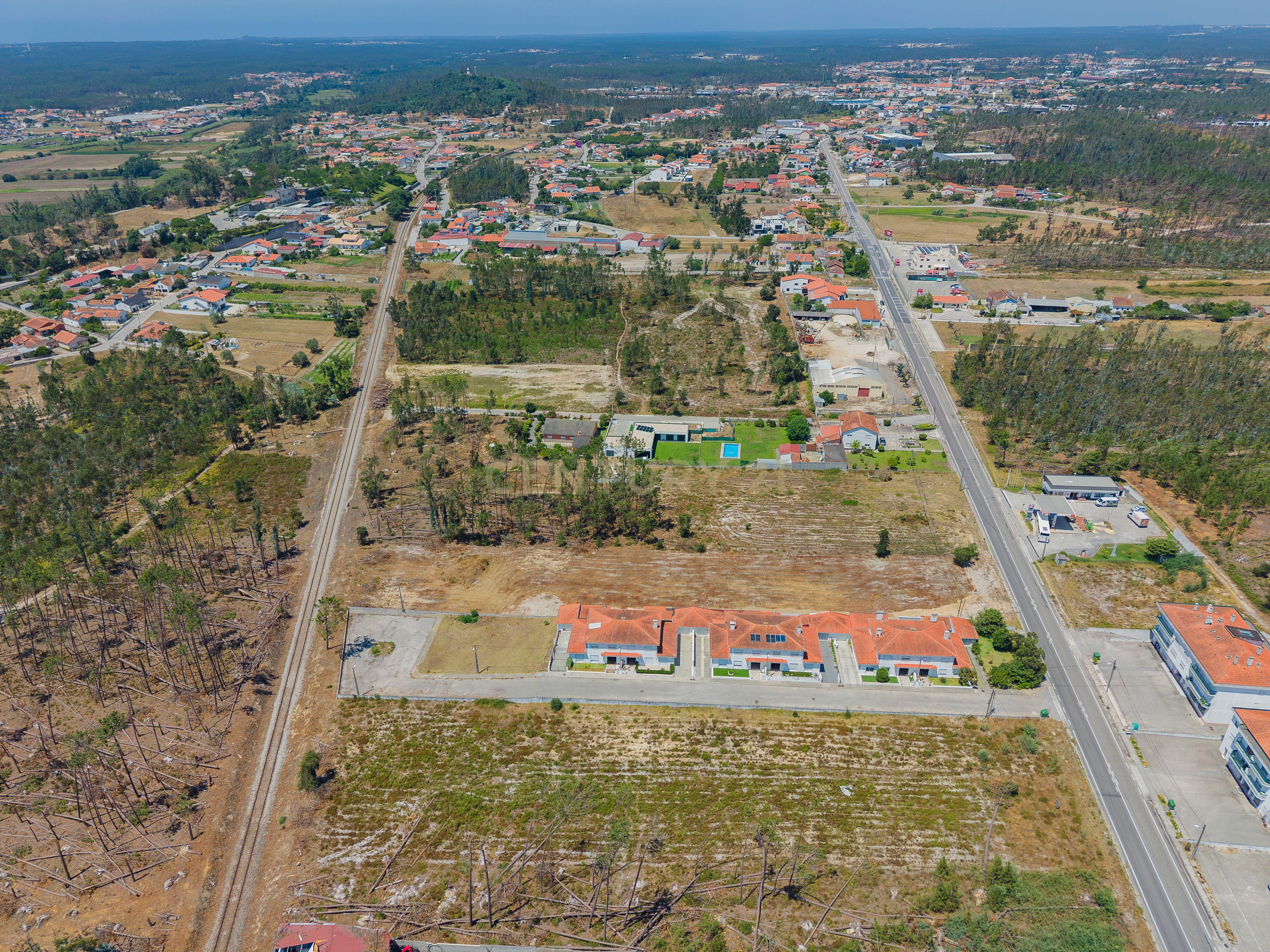 Fotografia 2 de OPORTUNIDADE DE INVESTIMENTO EM MONTE REDONDO!