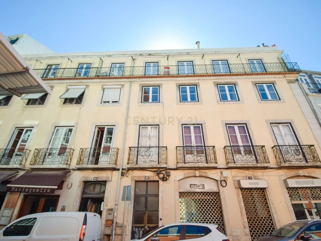 Apartamento T5 Duplex para Arrendamento em Alcântara (2.300€) - Image 28