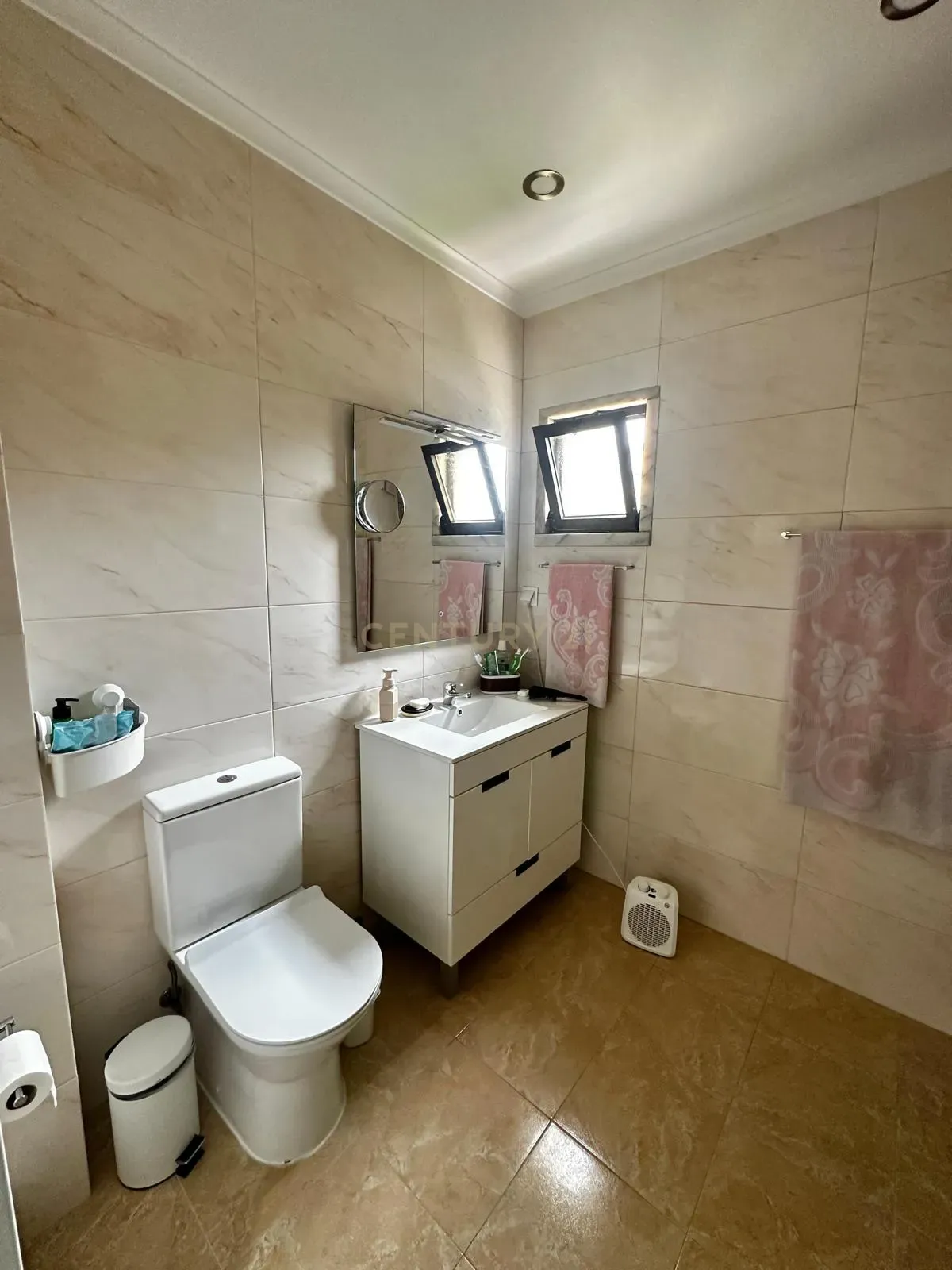 Apartamento T2 em Agualva-Cacém Oportunidade Única por 225.000€ - Image 5