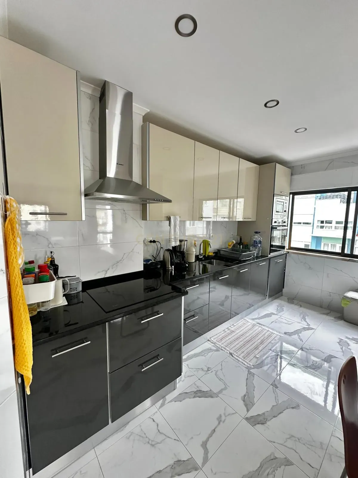 Apartamento T2 em Agualva-Cacém Oportunidade Única por 225.000€ - Image 1