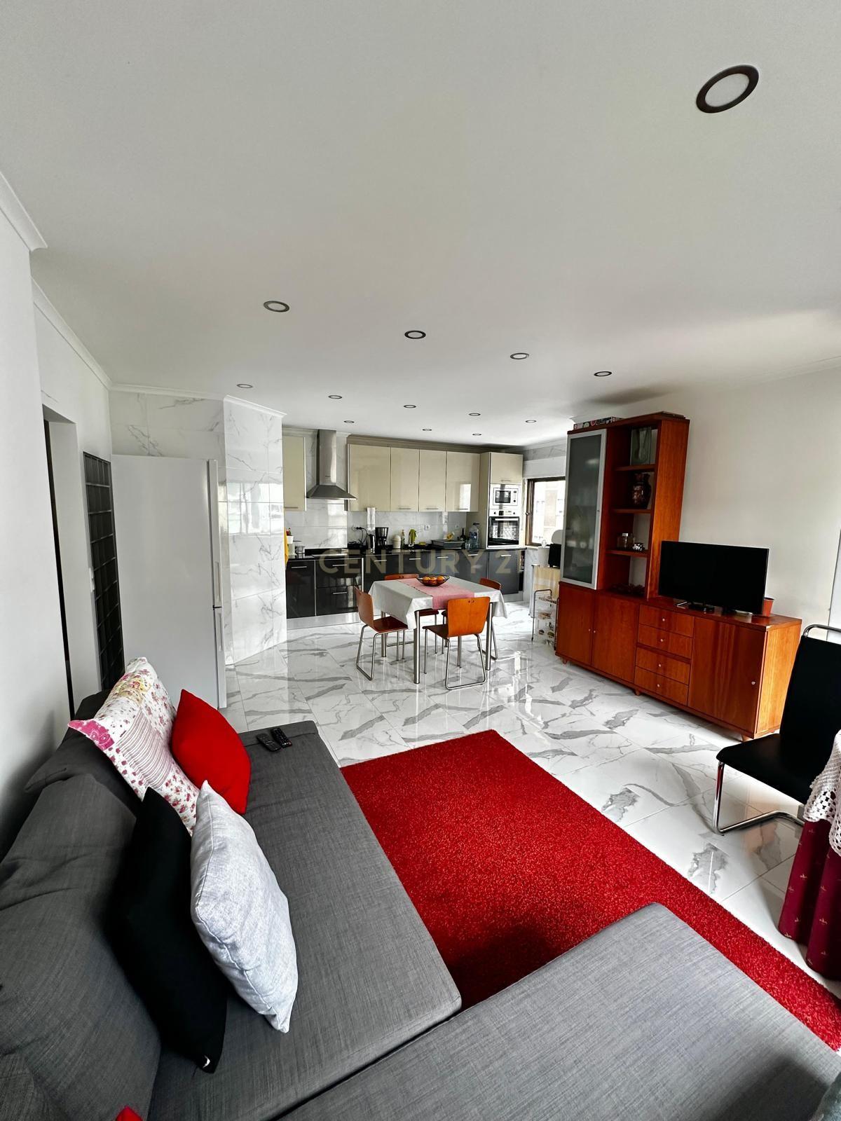 Apartamento T2 em Agualva-Cacém Oportunidade Única por 225.000€ - Image 2