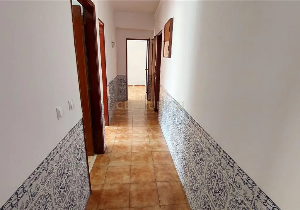 Apartamento T2 Rio de Mouro - Image 5