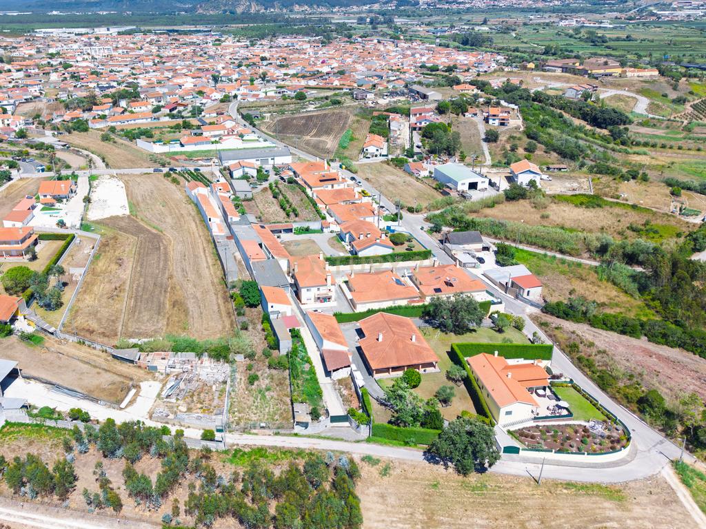 Terreno em Valado dos Frades, Nazaré - Image 3