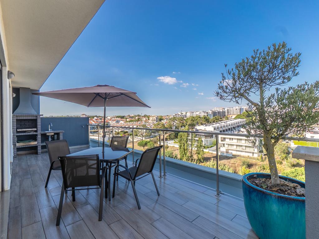 Duplex com terraço! a 5 minutos das praias! Quinta de Santa Teresa! - Image 1