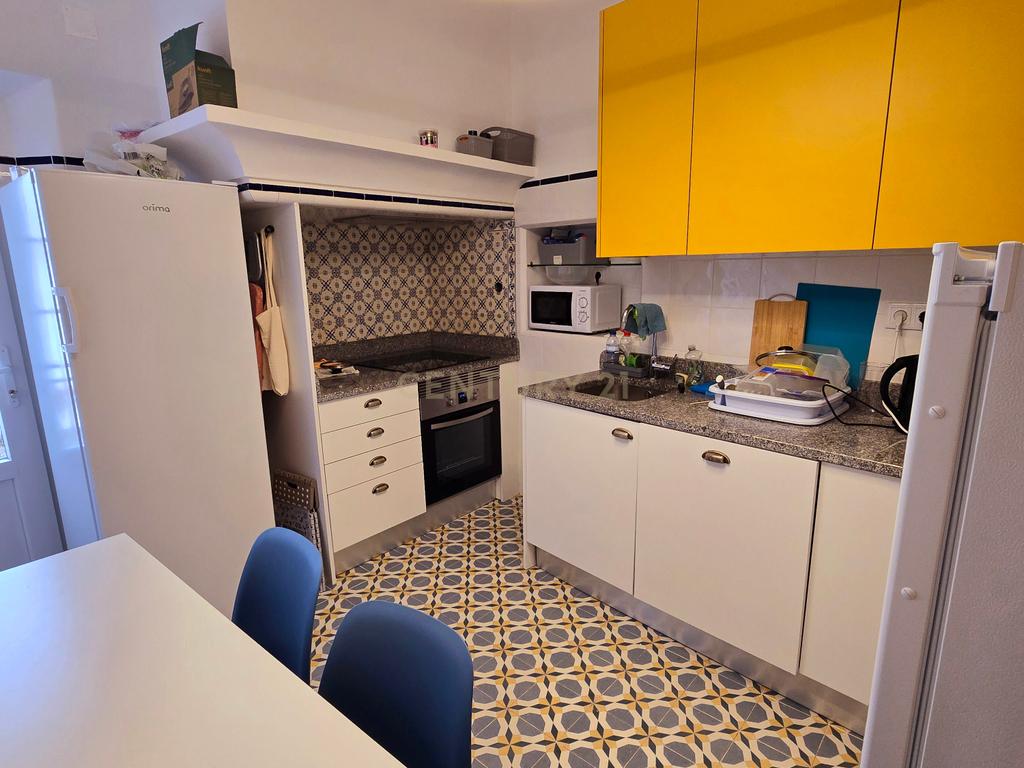 Moradia T6 Duplex no Centro Histórico de Évora – Ideal para Alojamento Local ou Arrendamento Estudantil - Image 23