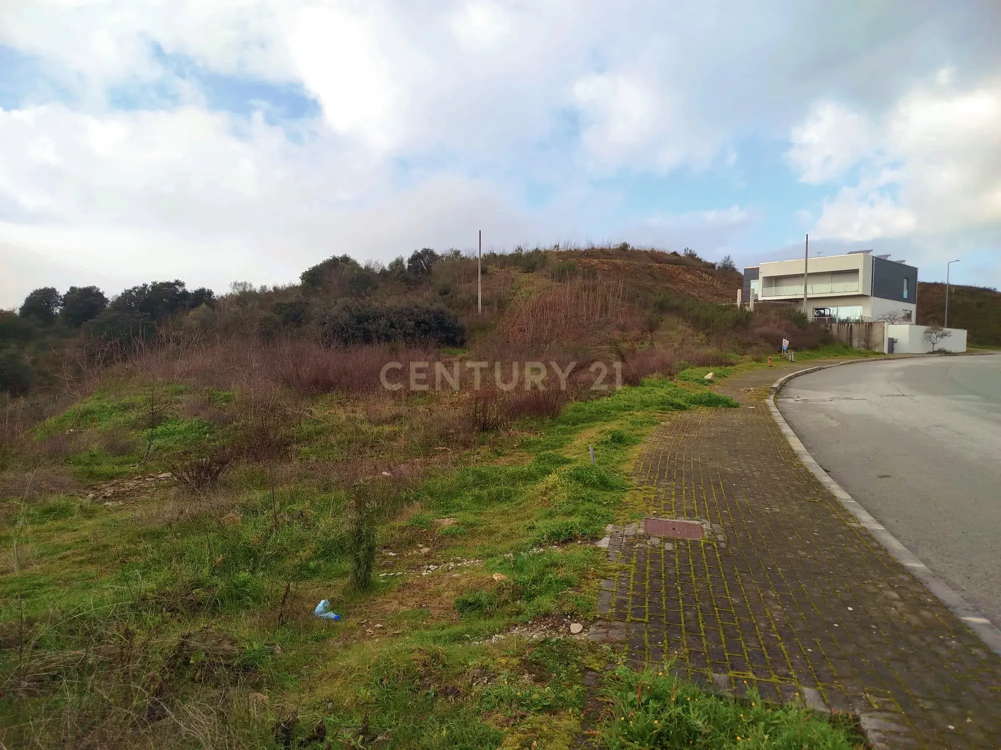 Land for sale in Mirandela, Portugal — €165,000