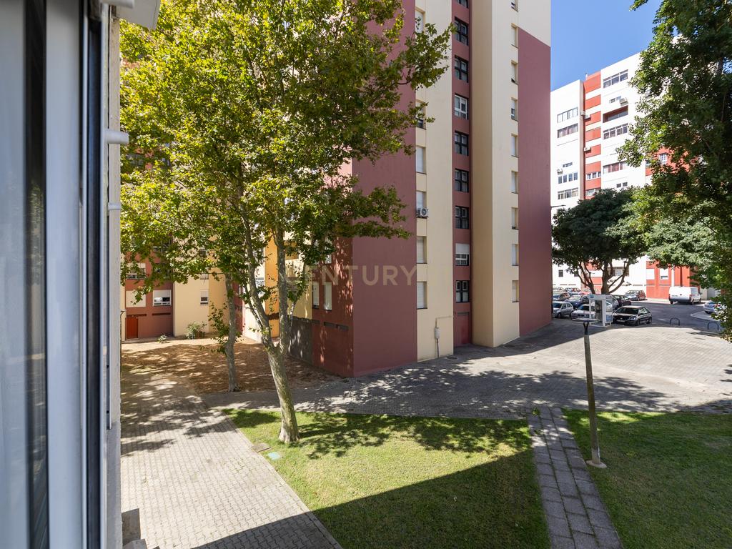 Apartamento T3 em Corroios - Miratejo - Image 8