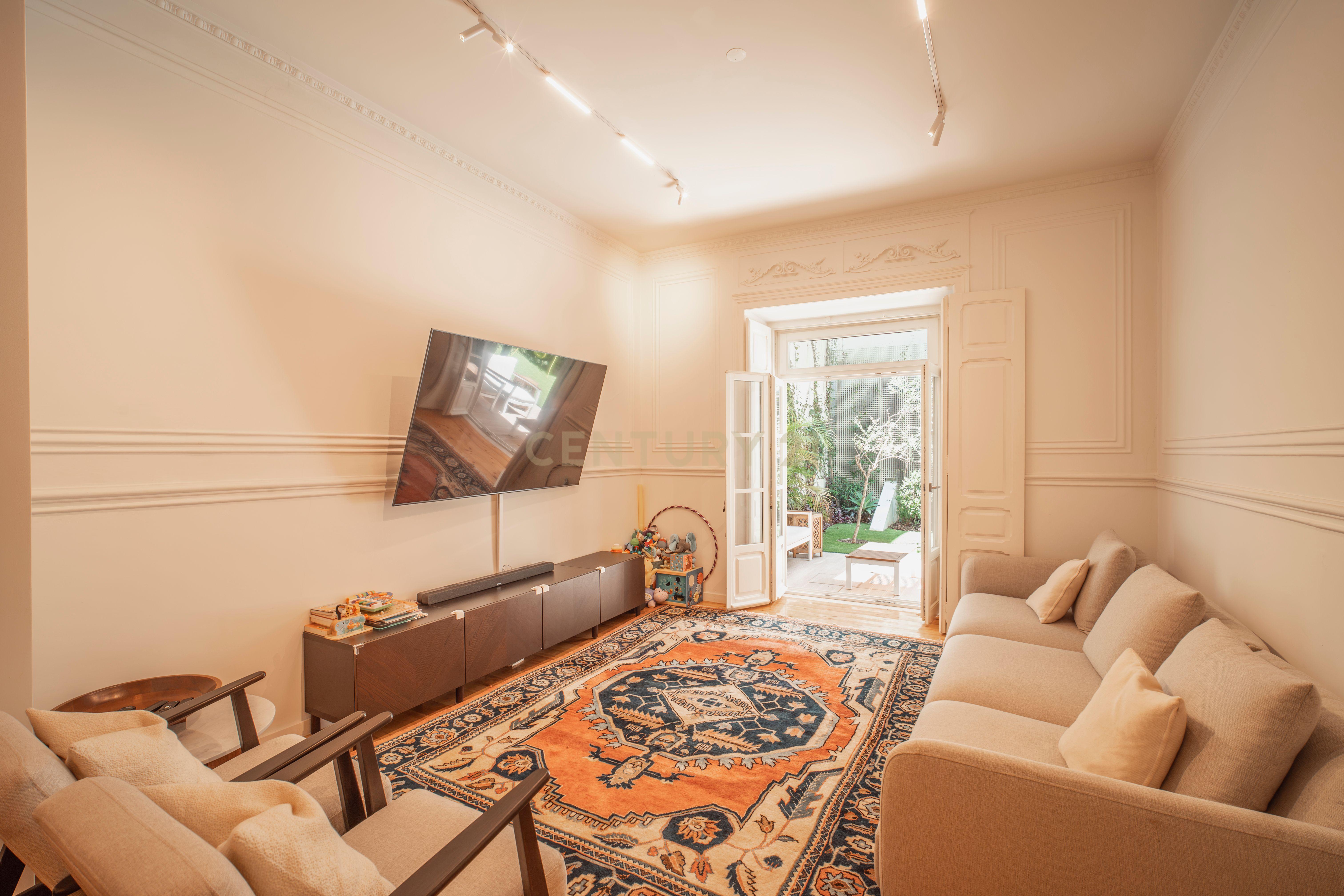 Fotografia 6 de Apartamento Encantador com Jardim Privativo — Santo António, Lisboa