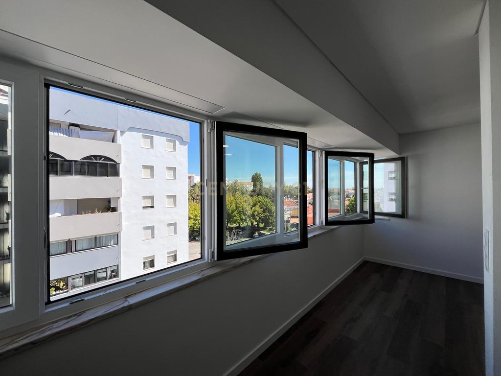 Apartamento T2 totalmente Remodelado. - Image 21