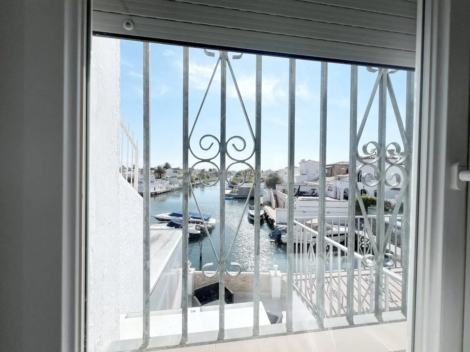 Luxuosa Moradia com Vista Panorâmica em Girona, Cataluña - Image 48