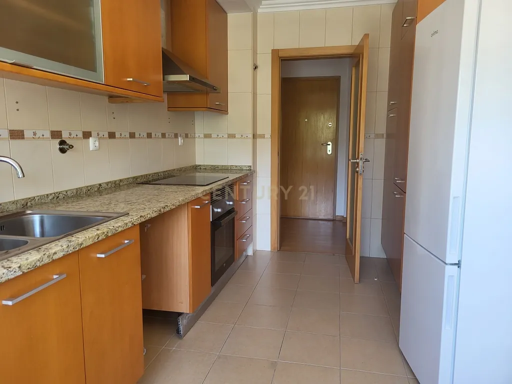 Apartamento T1 Vila Franca de Xira - Image 3