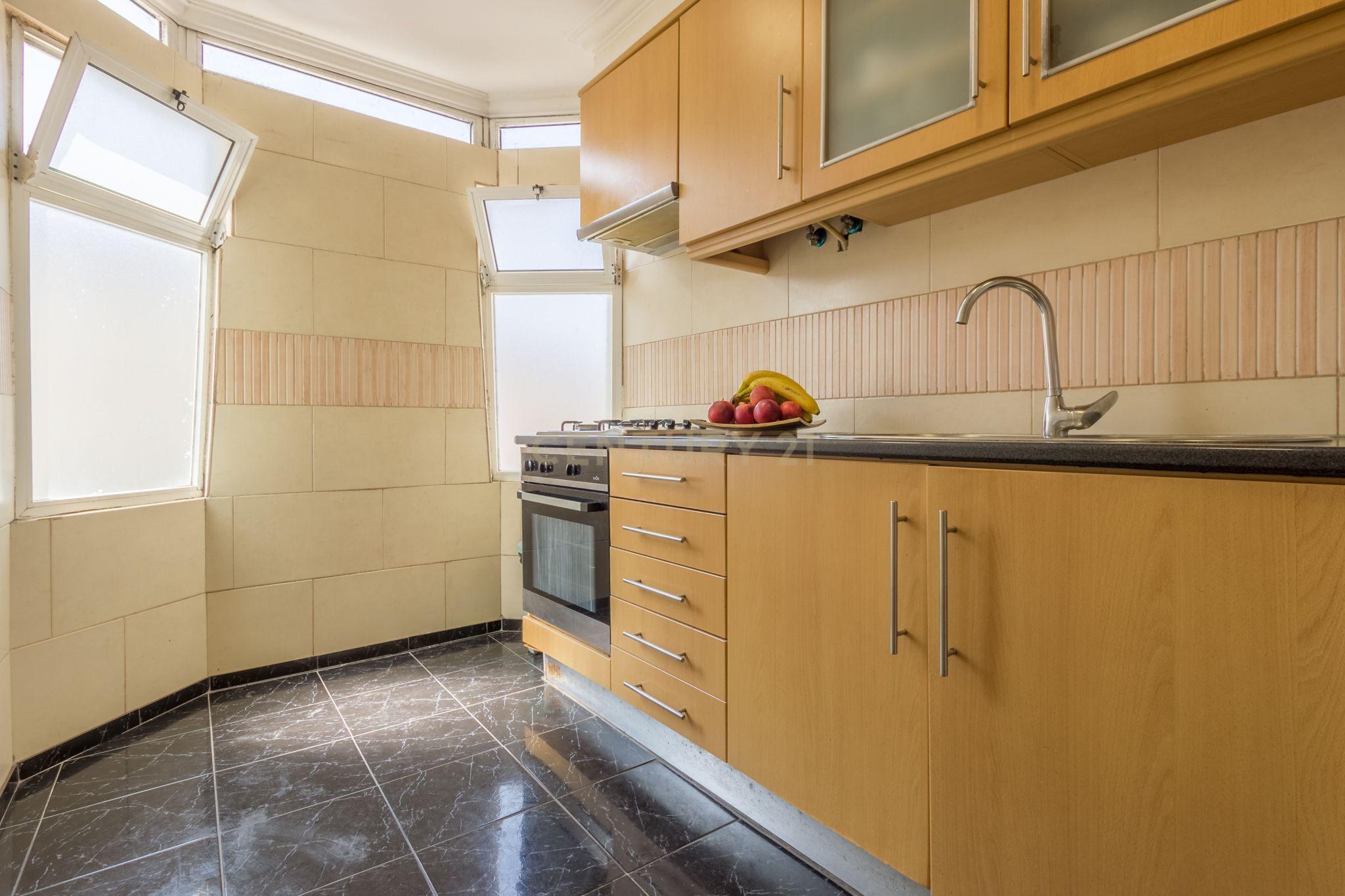 Apartamento T3 Av. Bocage no Barreiro - Image 6