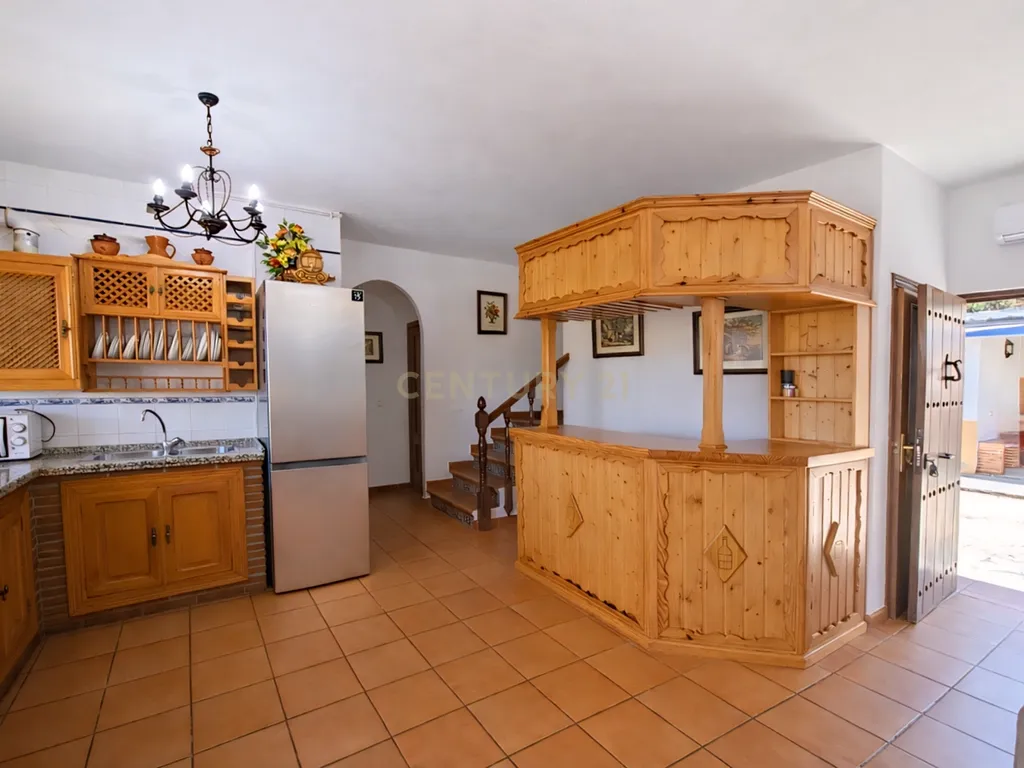 Quinta com vistas panorâmicas em Ronda, piscina privada, olival em produção e casa andaluza · Ideal para investimento em turismo rural - Image 13
