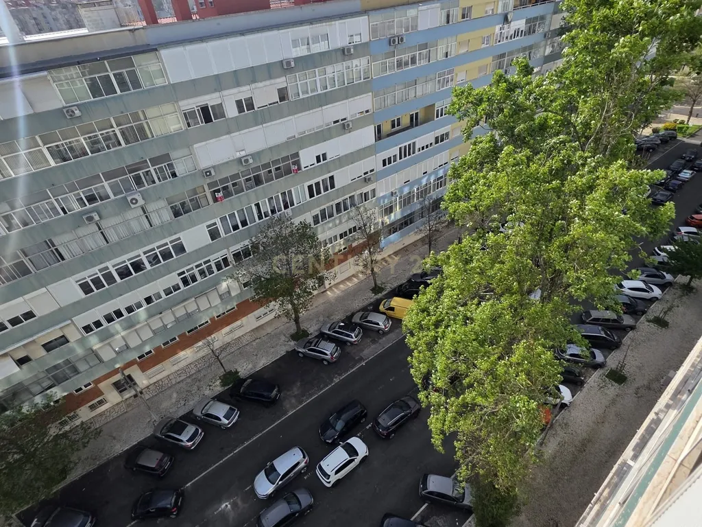 Apartamento T3 Novo em Benfica | varanda aberta | suite | 2 elevadores e 2 Anos de Garantia - Image 35