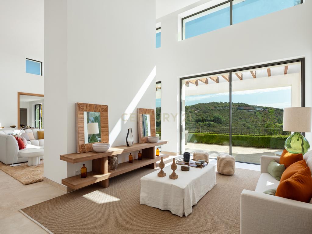 Villa Green 10: Elegância Contemporânea e Luxo à Beira do Golfe na Finca Cortesin - Image 15
