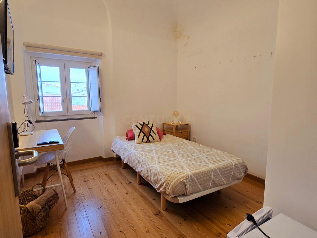 Moradia T6 Duplex no Centro Histórico de Évora – Ideal para Alojamento Local ou Arrendamento Estudantil - Image 31