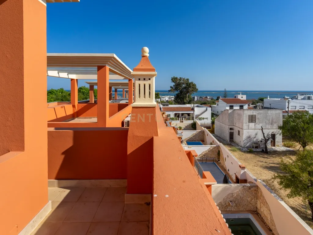 Moradia T3 com Piscina e Vista Mar - Fuzeta, Olhão - Image 32
