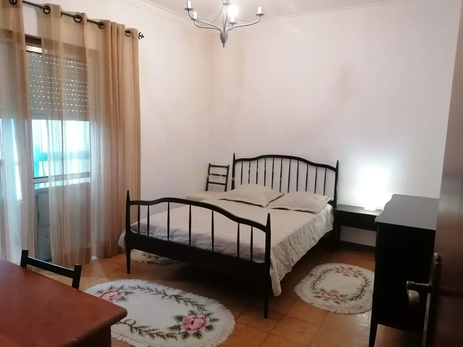 Apartamento T2 para venda - Arrentela Bairro Manuel André, Seixal - Image 1