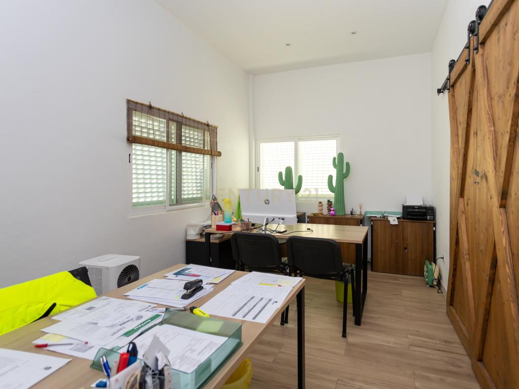 Moradia/Armazém em lote de 10280m2 em Alcochete - Image 44