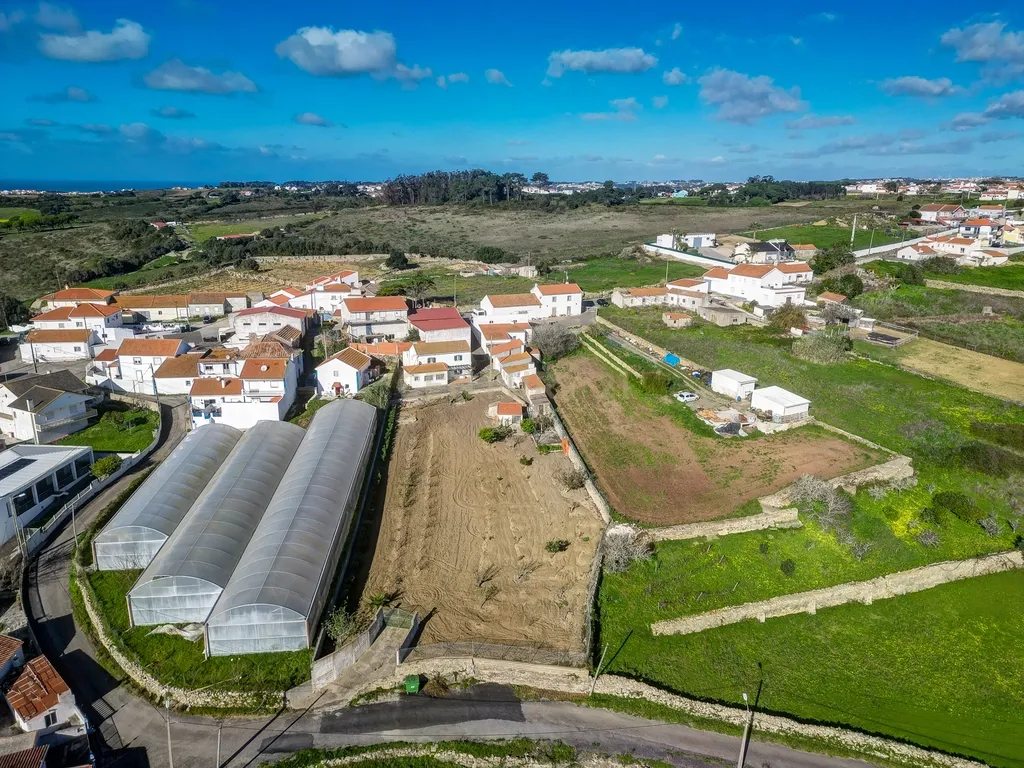 Moradia Isolada T3 com 2480m2 de terreno, poço e com anexos - Image 65