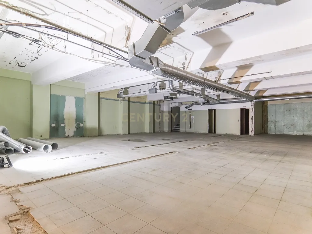 Serviços ou Habitação na Estefânia - Image 6
