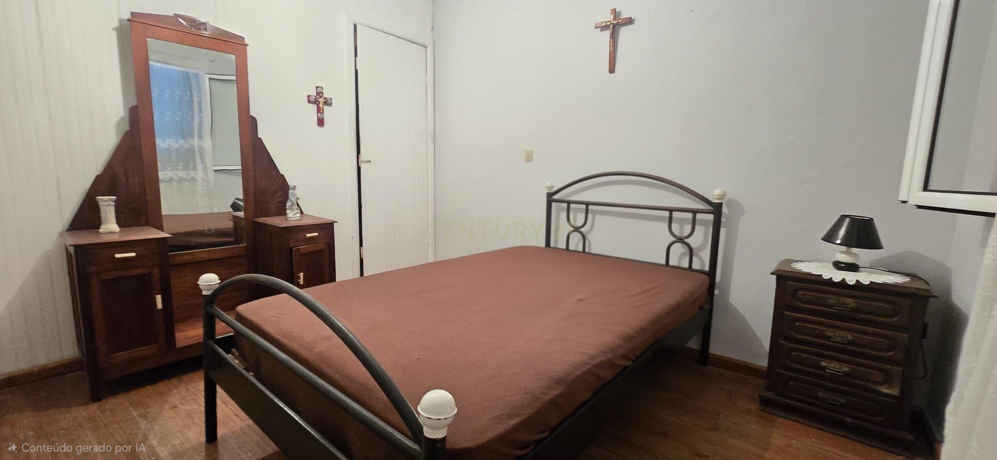 Fotografia 7 de Moradia com potencial para 2 habitações | Investimento | Ribeira Quente