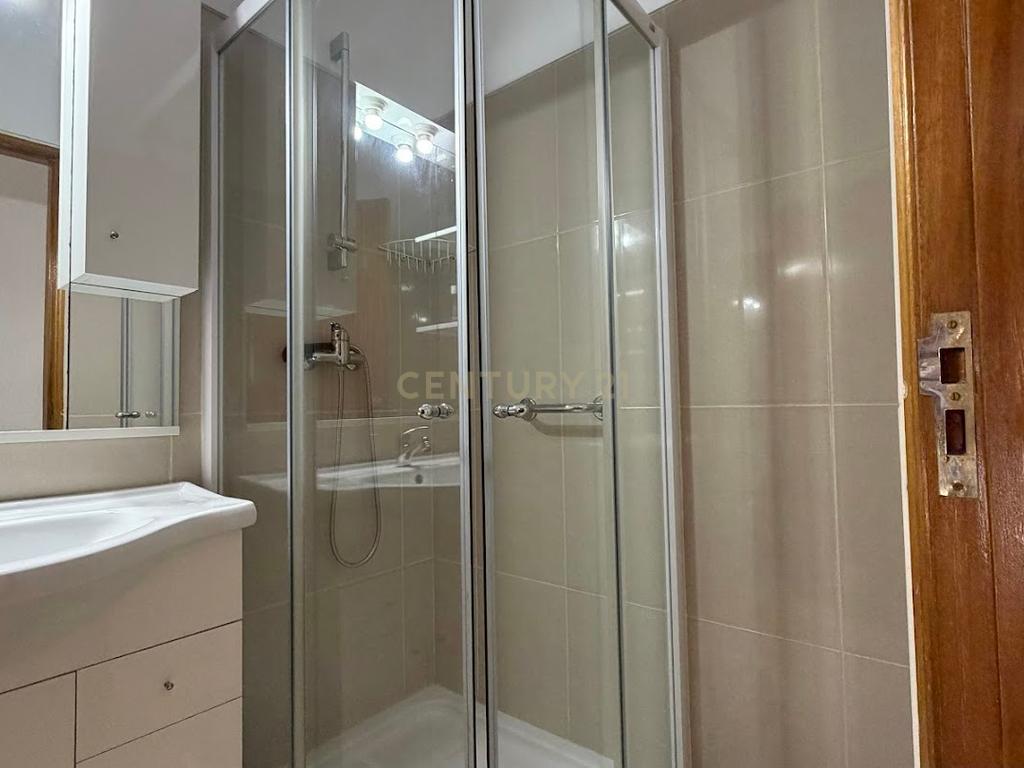 Moradia T2 + 1 no Centro de Portimão | Garagem 55 m² | Potencial + Proximidade às Praias - Image 20