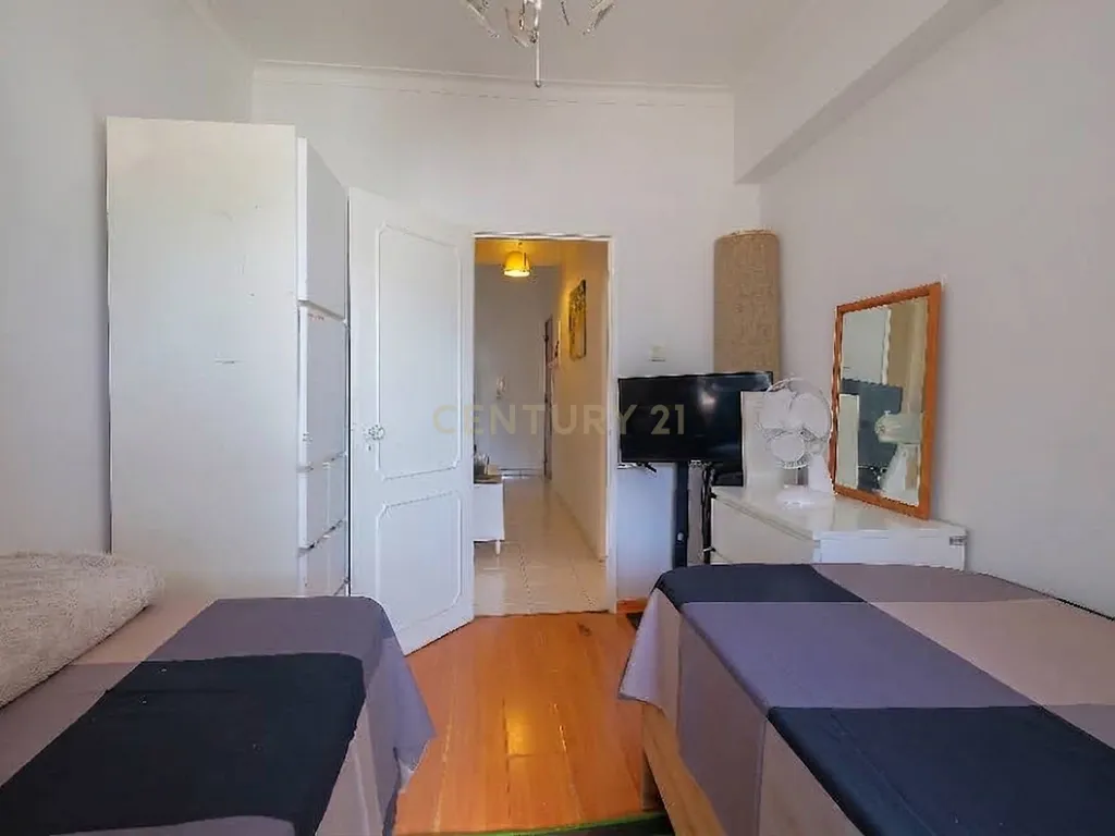 Apartamento T3 no Seixal com Varandas e Acessibilidade Fertagus - Image 17