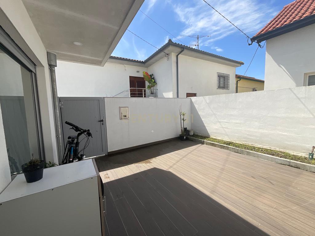 Fantástica Moradia Térrea T2 na Meadela - Image 11