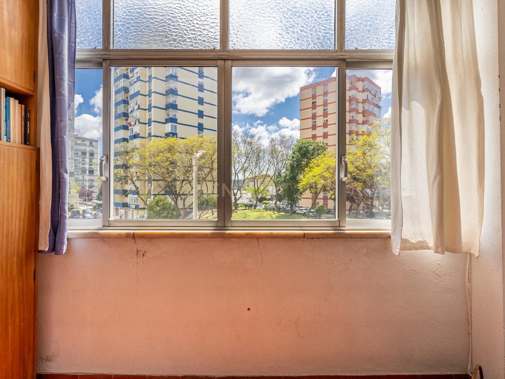 Apartamento T2 na Urbanização Codivel - Odivelas - Image 26
