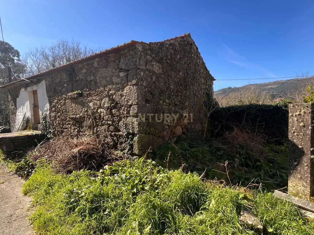 Ruína com projecto aprovado em Gondar -Vila Nova de Cerveira - Image 7