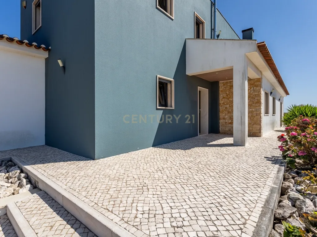 Moradia T4, em Sintra/Assafora, piscina e terreno de 3.720m2 - Image 13