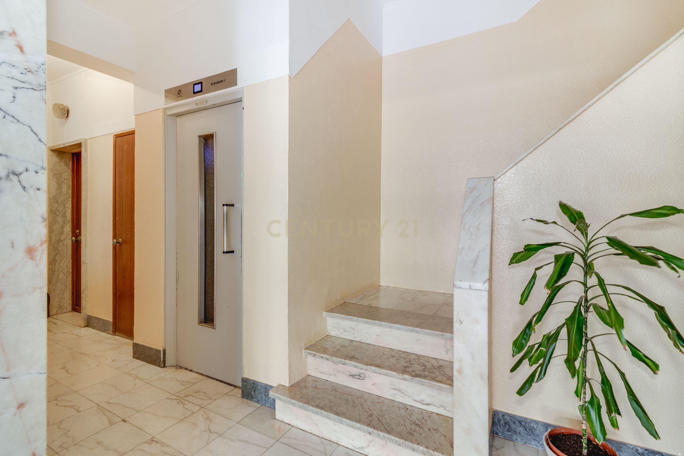 Apartamento T3 à venda em Carnaxide e Queijas, Oeiras — foto 7