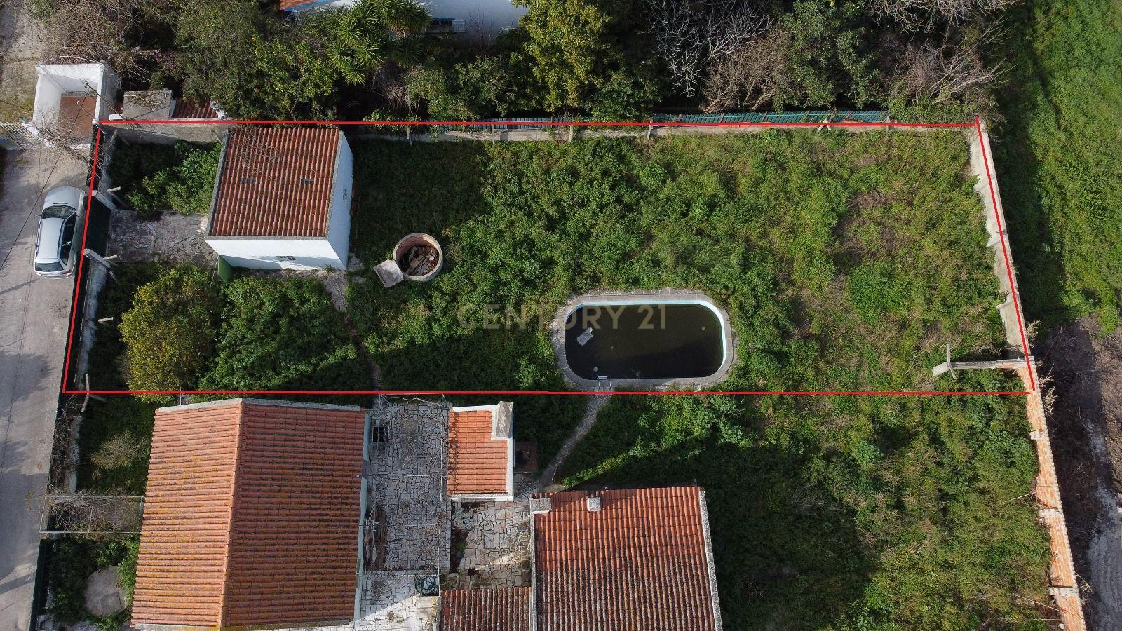 Terreno em Setúbal com Arrecadação / Garagem - Image 2