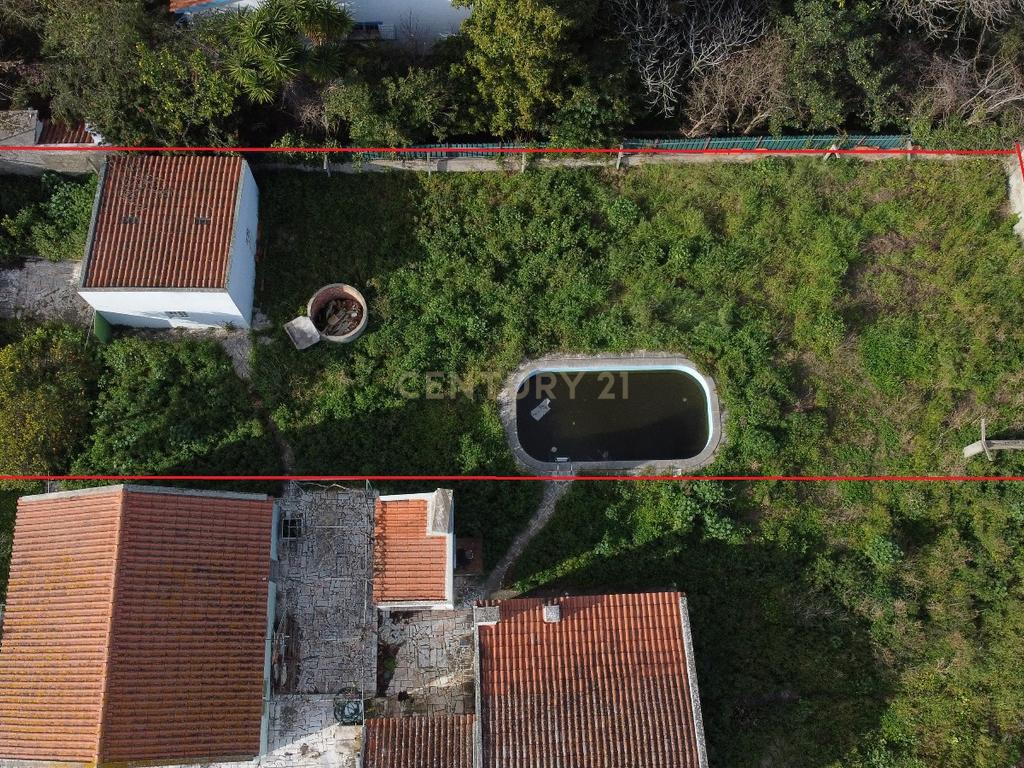 Terreno em Setúbal com Arrecadação / Garagem - Image 2