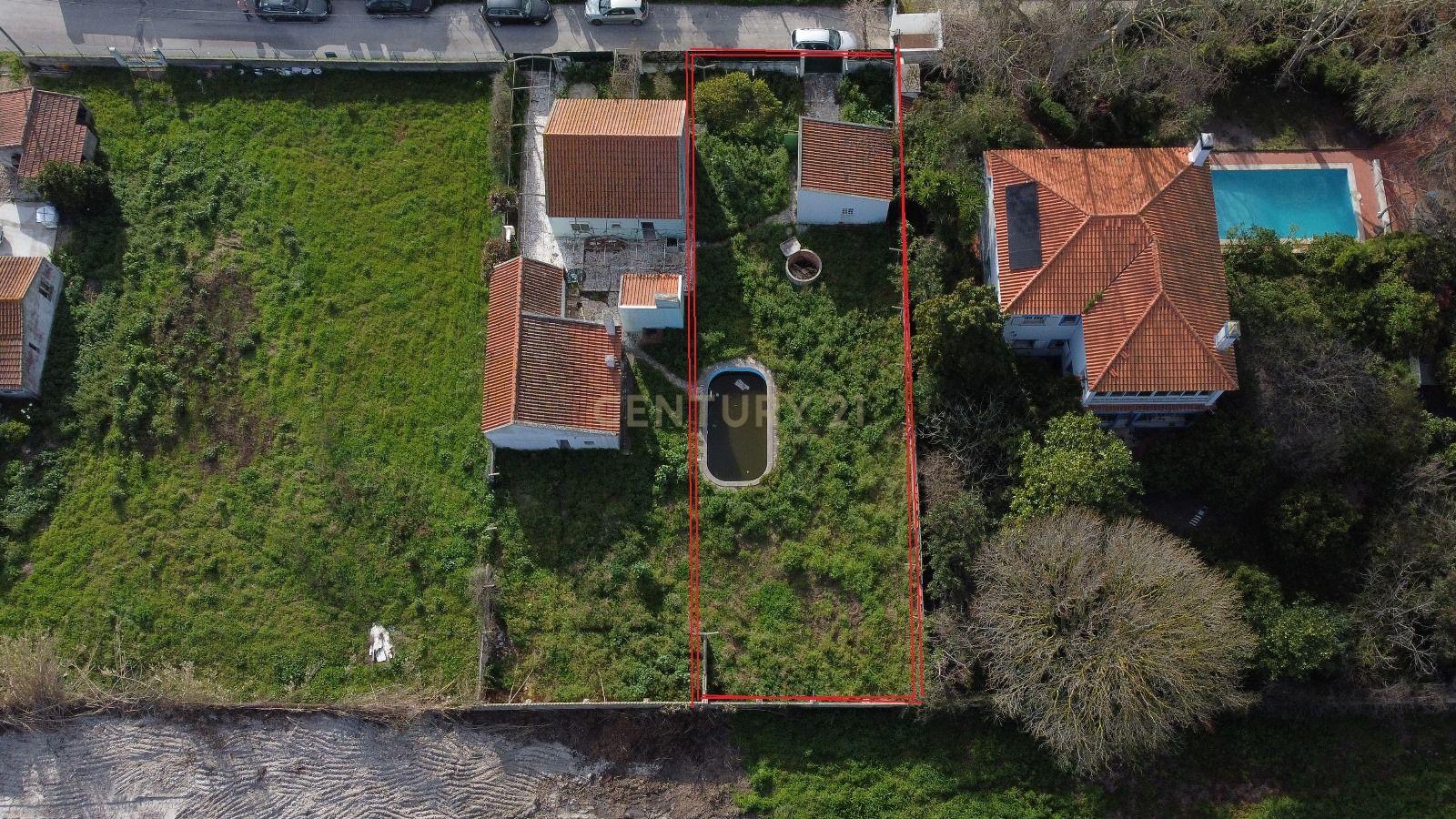 Terreno em Setúbal com Arrecadação / Garagem - Image 3