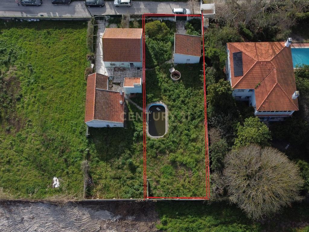 Terreno em Setúbal com Arrecadação / Garagem - Image 3