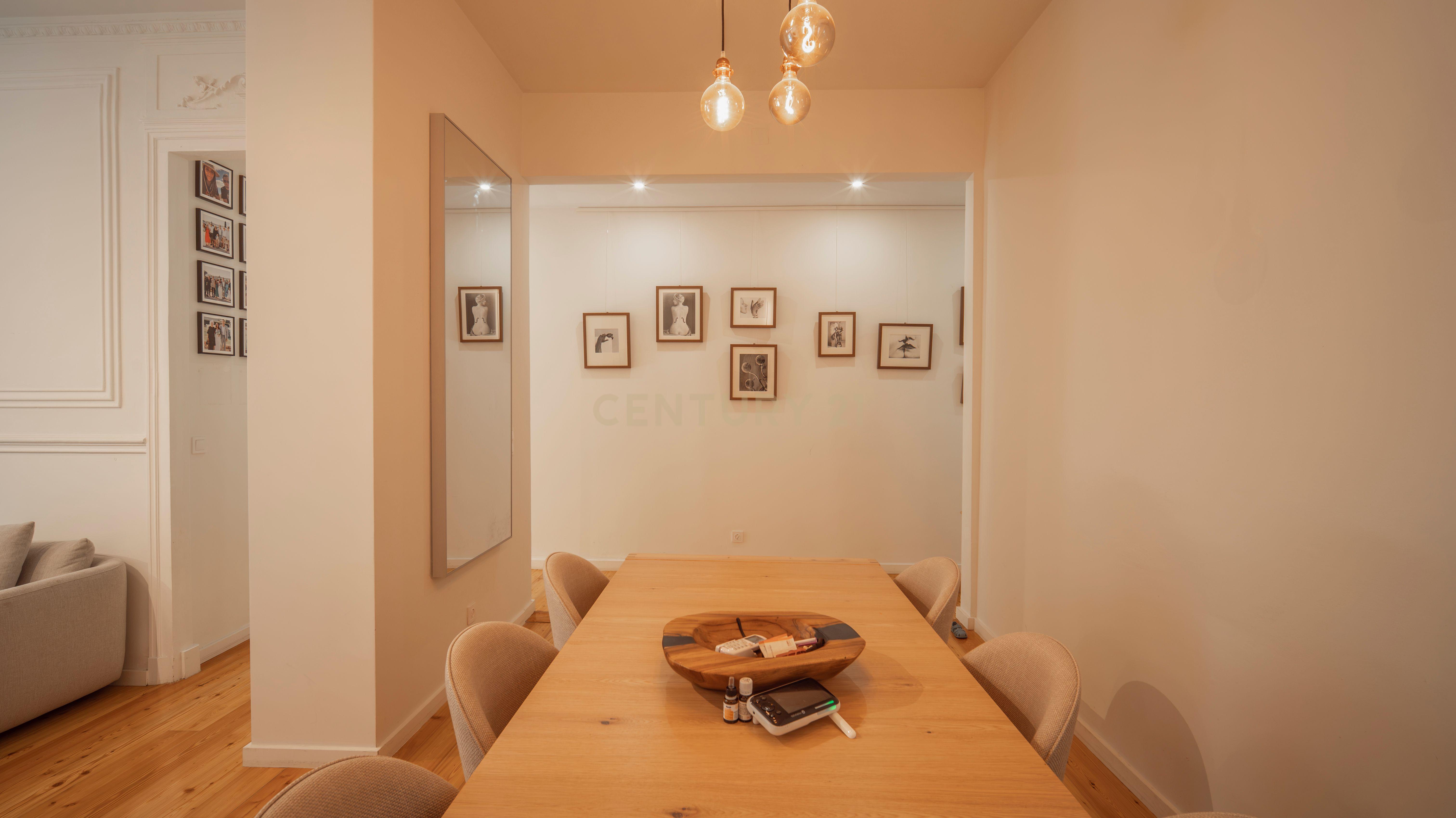 Fotografia 9 de Apartamento Encantador com Jardim Privativo — Santo António, Lisboa