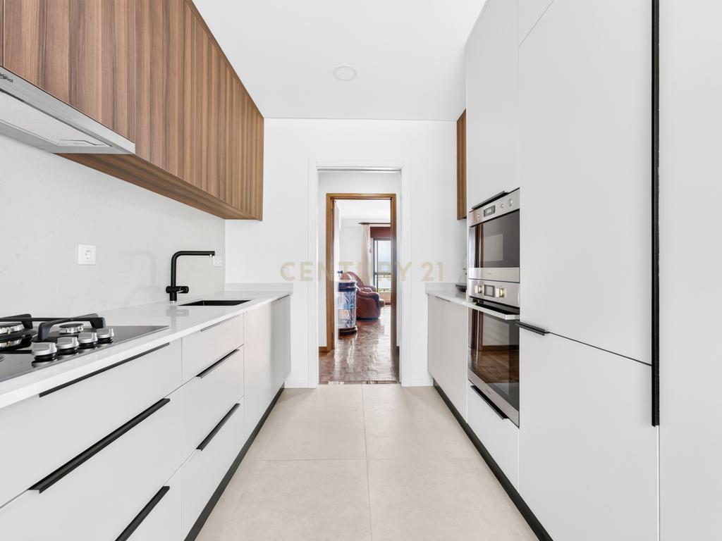 Apartamento T3 para Arrendamento no Funchal - Image 9