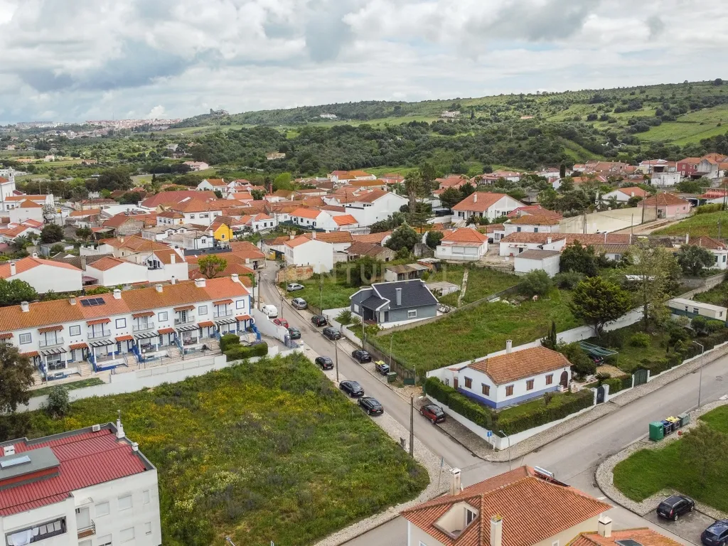 Moradia T3 na Quinta do Anjo com Vista Panorâmica e Garagem - Image 62
