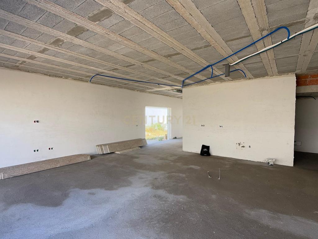 Moradia Geminada Chave na Mão – Fase Final de Construção! - Image 29