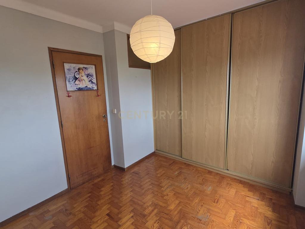 Arrendamento | T2 + Sótão | Montes Claros – Coimbra - Image 13