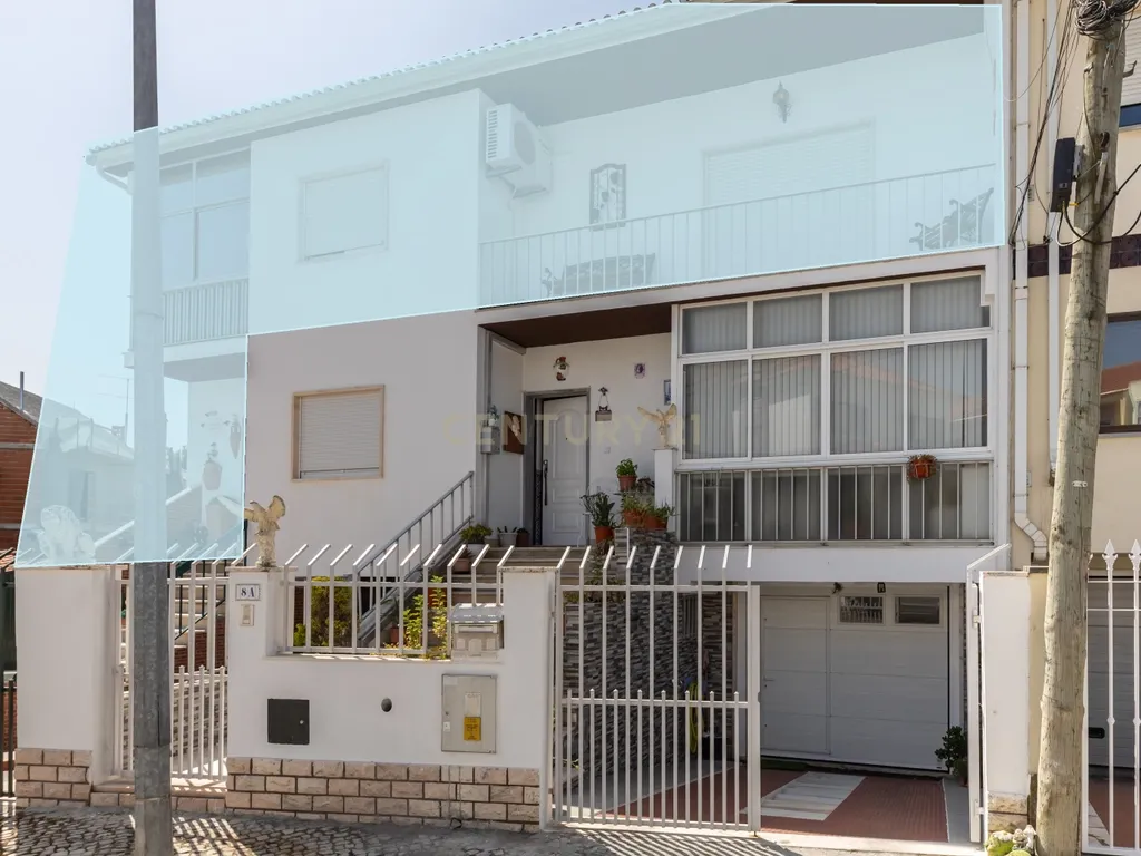 T3 + T1 com Garagem e Logradouro em Corroios, Seixal, Setúbal - Image 2