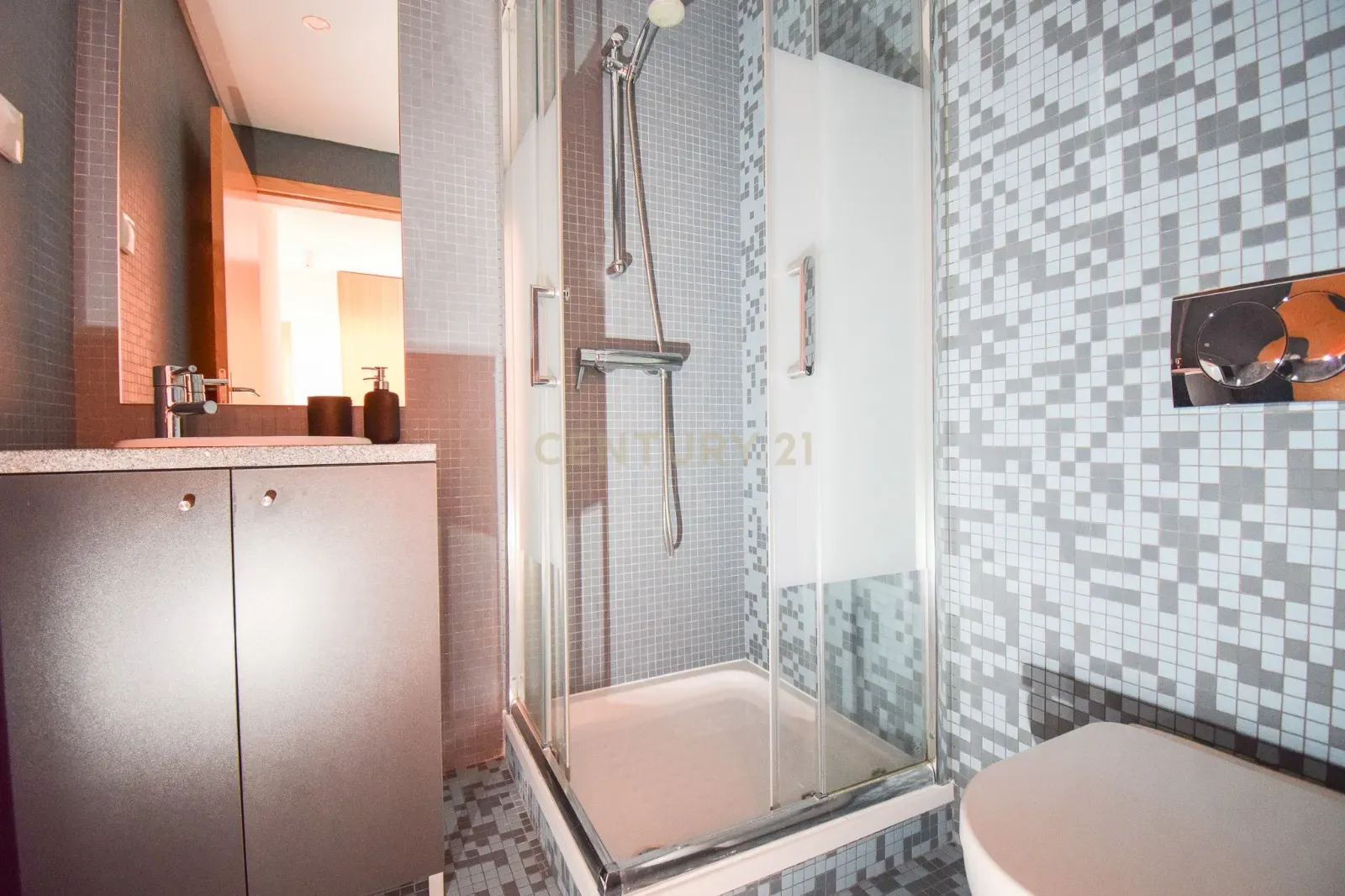 Apartamento T2 Quinta da Portela ( Mondego Residence)em Coimbra com Varanda e Serviços Exclusivos - Image 11