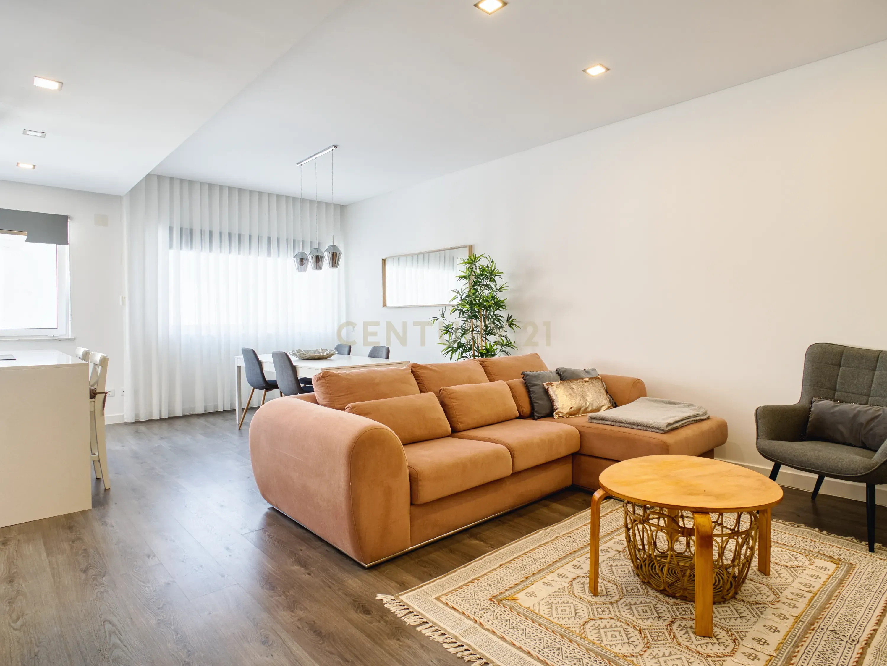 Apartamento Moderno T2 em Nazaré - Perto da Praia e Serviços - Image 10