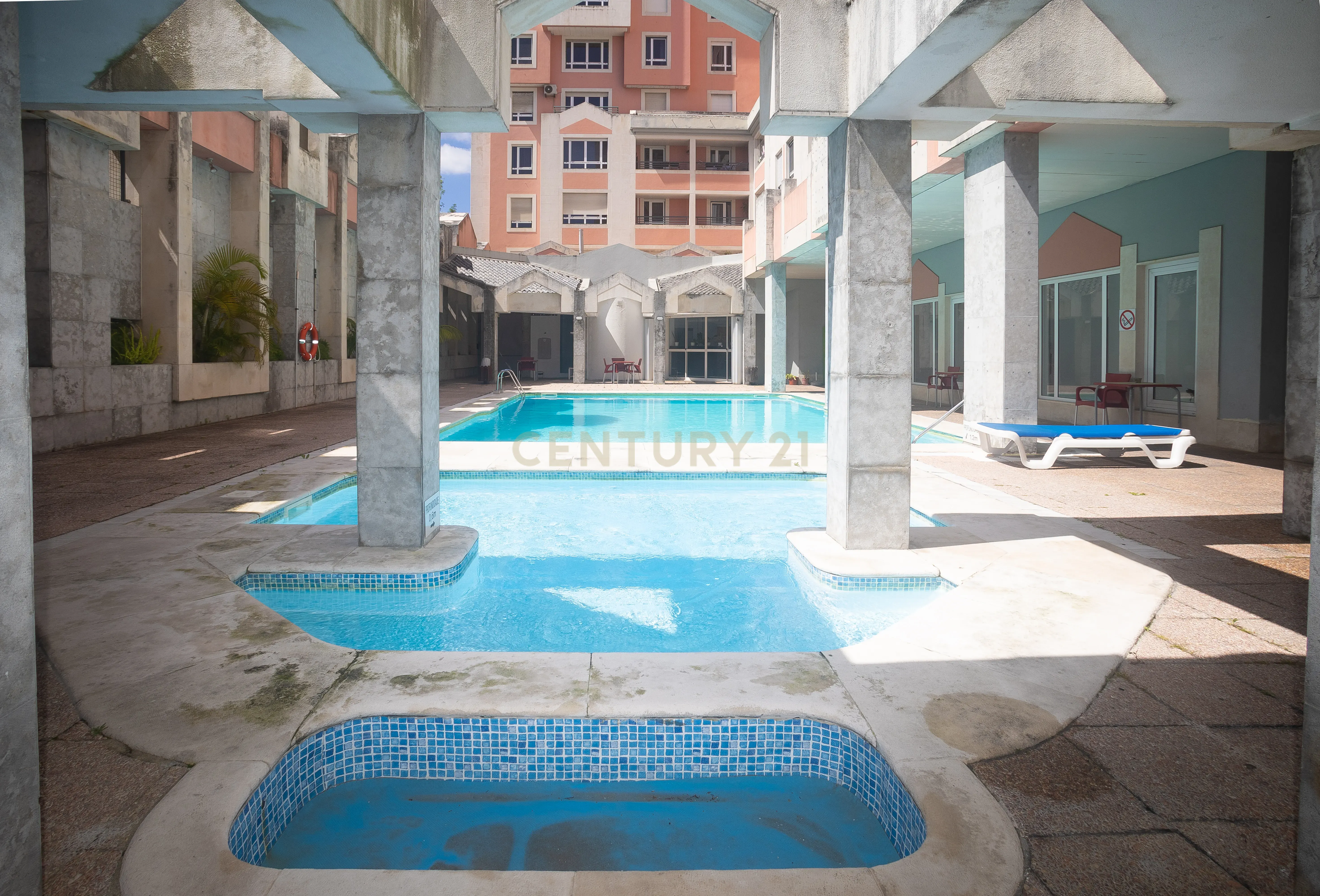 T2 Arrendamento em Telheiras com Estacionamento e Piscina - Image 26