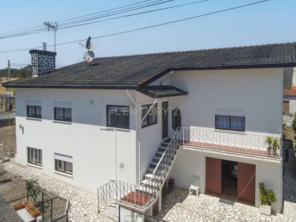 Moradia T3 com anexos e garagem para 3 carros – Canedo, Pampilhosa - Image 51