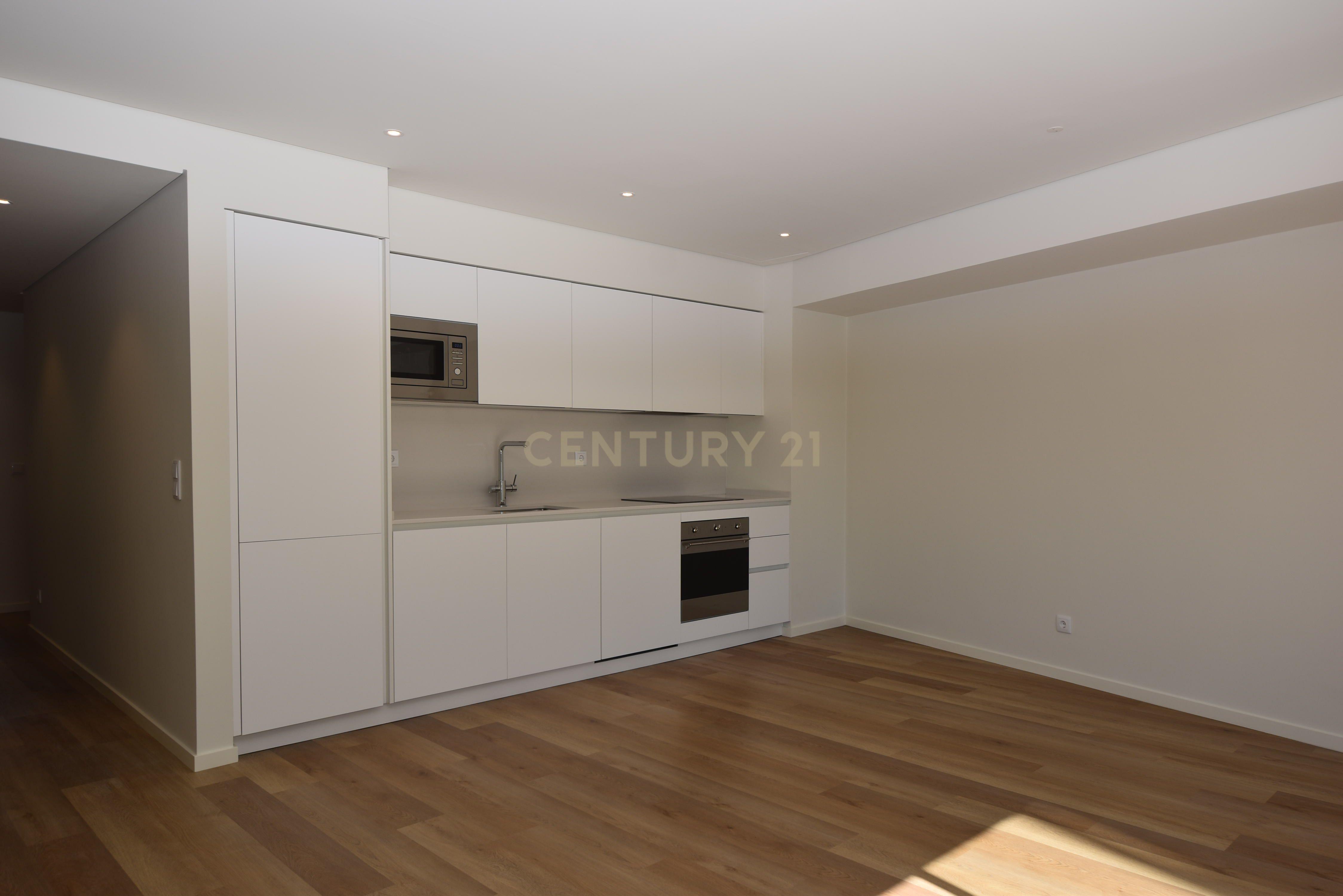 Alta de Lisboa, T3 - NOVO, 3 casas de banho e 2 lugares de garagem - Image 17